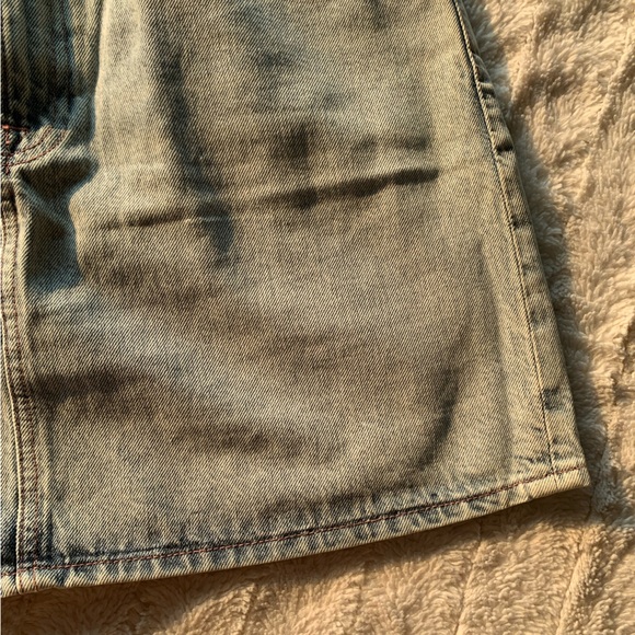 7FAM Denim Mini in Lightwash - Picture 3 of 8